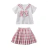 Set di abbigliamento Vestiti per ragazze Set 2024 Baby Girl Jk Uniforme Gonna stile college Papillon Plaid Pieghettato in due pezzi Abito estivo per