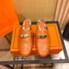 Designer Fashion Classic Hliness Leather Sandals Luxury Chypre Sandaler Slides Designer Womens Men Shearling Leather Fuzzy Slipper Orange Platform Tory Sandaler