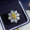 Anneaux de bande Bague en argent sterling S925 avec diamant jaune artificiel plaqué diamant à haute teneur en carbone avec bague luxueuse en or 18 carats bijoux exquis T0s7