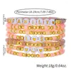 Braccialetti con ciondoli 7 pezzi Famiglia Bracciale con lettere rosa Set Lettere colorate in argilla polimerica Gioielli da spiaggia Summber elastici con perline fatti a mano