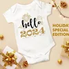 Haller Merhaba 2024 Bebek Bodysuit Bebek Romper Yıl Hediyesi Toddler Kısa Kollu Tulum Erkek Kızlar Kıyafetleri Bron Duş Mevcut