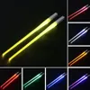 LED Lightsaber Chopsticks återanvändbar Ljus upp pinnkök Party Tabellery Creative Drable Light Glowing Chopstick Gift235d