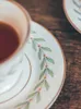 Set di lusso leggero personalizzato per tazza da tè e caffè e piatto in ceramica con motivo a foglie, stile coreano europeo, 200 ml 240130