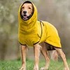 Abbigliamento per cani Abbigliamento invernale in pile Tinta unita Morbido e accogliente Velluto Caldo Accappatoio Asciugamano super assorbente