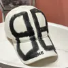 Дизайнерские шляпы Мужские уличные кепки Casquette Женские красивые солнцезащитные шляпы Роскошные повседневные бейсболки с буквами