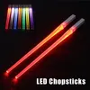 LED Lightsaber Chopsticks Reusable Light Up Tickstick Kitchen Party Tableware創造的な耐久性のある輝く箸ギフト235D