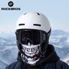 ROCKBROS Ski Helmet Integrallymolded Snowboard Skiing Men Women Snowmobile Skateboard Ultralight Thermal 240124