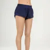 Summer Lu-16 Track That 2,5 pouces Hotty Hot Shorts Lâche Respirant Séchage rapide Sport Pantalon de yoga pour femme Jupe Polyvalente Casual Side Poc H High igh