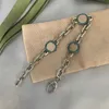 Bracciale con chiusura a scatto con lettera di moda dal design unico, smalto verde, fornitura di bracciale vintage placcato argento di alta qualità NRJ271P