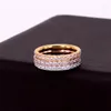 Pierścienie klastra 2024 Rose Gold Colours cyrkonia dla kobiety Man Wedding Stael Stael Walentynkowe Prezent nie zanika biżuteria R211