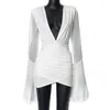 Robes décontractées Joskaa élégant froncé blanc mini robe femmes sexy col en v profond manches évasées moulante 2024 printemps mode robes clubwear