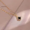Van Clover Necklace Cleef Flowers Halsband French Style Fourleaf Clover For Women Light Luxury Small Number High Class Color Fast 2023 Fashionabla personlighet NEC