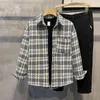 Mäns jackor 2024 Casual Plaid Texture Shirt Jacket Korean High Street Turn-Down Collar Harajuku Retro Long Sleeve Coat M-3XL Autumn