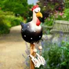 庭の装飾樹脂工芸品像面白い目の目の鶏の彫像長い足鶏の彫刻フェンスアートサプライズ木製の杭装飾