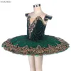 Stage Wear B22099 Un tutù professionale verde Esmeralda unico nel suo genere con un intricato motivo di applicazioni dorate e pietre Abbigliamento da ballo per ragazze