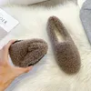 Lüks Lambwool Moccasins Femme Kış Pamuk Ayakkabı Kadın Sıcak Peluş Loafers Rahat Kıvırcık Koyun Kürk Daireler Kadın Büyük Boyut 40-43 240126