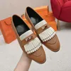 Designer läder loafers platt klänningskor kvinnor avancerade handgjorda loafers mule broderade lyxiga utomhus sandaler glider loafers toppkvalitet med låda