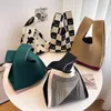 Aufbewahrungstaschen Große Kapazität Kleine Geschenktasche Damen Gestreifte Stricktasche Tragbare koreanische Version Handtasche Farbkontrast Plaid
