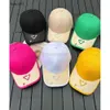 Классическая дизайнерская бейсболка Модные пляжные шляпы с принтом букв для мужчин Яркие красочные бейсболки Универсальные женские дышащие шапки для отдыха 6 цветов -3