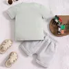 Conjuntos de roupas Criança Bebê Menino Verão Outfit Mamas Little Man Manga Curta Carta Impressão Camiseta Top Shorts Sólidos 2 Pcs