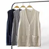 Herfst Winter Plus Size Trui Vest Dameskleding Argyle Twist Gebreid Vest Fashion Label Pocket V-hals Curve Jumper240127