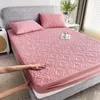 Quilted Waterproof Mattress Cover Embossed Bedding Mattress Protector Anti-mite Anti-bacterial Fitted Bed Sheet No Pillowcase 240129