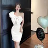 Party Dresses Ofallsis Rose Pink Sexy One Shoulder Bow Short Dress 2024 Summer Korean Chic Tight Waist Slim Wrapped Hip