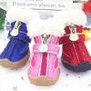 Abbigliamento per cani Scarpe Stivali da neve caldi invernali Animali domestici antiscivolo per cani di piccola taglia Chihuahua Teddy Puppy Cat Suole antiscivolo 4 pezzi / set