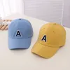 Top Caps Doit 2024 Summer Boy Kızı Kız Beyzbol Şapkaları Büyük Bir Mektup Çocuk Güneş Şapkası 2 ila 8 yaşına kadar Snapback Age