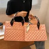 Bolsas de cintura Totes de alta capacidad Bolsos de diseño de mujer para viaje Bolsa de playa Monedero femenino y hombro holográfico