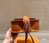 Tasarımcı Cowhide Omuz Çantası Lüks Marka Crossbody Çanta Kadınların Çanta Klasik Çanta Anahtar Çantası Moda Trendi Çantası