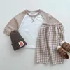 Kläder sätter höstbarn skarvning långärmad toppar rutiga byxor 2 st pojke baby casual lös tröja kostym flicka bomull all-match tees set