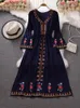 Casual Dresses Spring Summer Women Dress Vacation Beach Sunscreen Long Bohemian Ethnic Retro broderad med blossade ärmar D1821