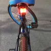 その他の照明アクセサリー1PC自転車ライトシリコン安全性LED自転車ストロボテールリアホイールスポークライトサイクリング懐中電灯自転車フロントハンドルライトYQ240205