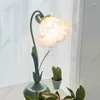 Bordslampor Retro Fransk romantisk blommabell Lamp Atmosphere Sense Bedside Lights Cream Style Pastoral Country For Home Bedroom