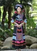 Bühnenkleidung China Guangxi Zhuang Autonome Region Kleidung Damen 3. März Ethnisches Performance-Outfit Minderheit Miao Erwachsener Hut Langes Kleid