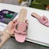 Gjord designer i Italien kvinnor som är låsta tofflor g cut-out glid sandal kalv läder sexiga platta damer mode cutout slitage skor 35-42