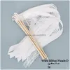 Drapeaux de bannière 50pcs baguettes de ruban blanc bâtons de fées banderoles de dentelle virevoltante de mariage avec fête de cloche d'or en argent envoyer applaudir pro Dhwwt