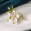 ブローチ豪華なエナメルピーチブロッサムブローチ女性のトレンディな性格植物花カーディガンスーツバックルビンテージピンアクセサリー