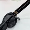 Klassiska Miumius Solglasögon Kvinnors designer Cat-Eye Plate Solglasögon Män UV-skydd Solglasögon