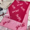 Bufanda de diseñador de lujo con letras impresas para hombre 100% lana con flecos para mujer Bufanda casual de moda de otoño e invierno con caja de regalo