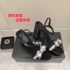 Tasarımcı Topuklar Chaneles Sandal Küçük Sandal Lady Yaz Rhinestone Bow Peri ile Kalın Topuklu Sandal Bayan