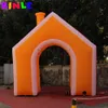 Groothandel 5x5m (16.4x16.4ft) Gigantische opblaasbaar peperkoekhuis met LED -lichten Kerstmis Airblown Archway Arch Gate voor Outdoor Yard Garden Lawn Decoratie