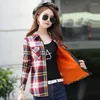 Women's Blouses Velvet Warm Women Plaid Shirt Female Long Sleeve Fleece Tops Winter Pockets Checkered Blouse Blusas Femininas Chemise Femme