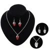 Boucles d'oreilles 1set / lot alliage gothique coeur collier deux pièces ensemble polyvalent à la mode style charmes bijoux cadeaux de luxe pour les femmes