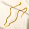 Nooit vervagen 18K vergulde merkontwerper Letterhangerkettingen Beroemde dames roestvrijstalen choker ketting Ketting Sieraden Accessoires P Driehoek Letters