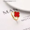 2023 Classic van clover Engagement ring Fashion Shell Mother Shell Four-leaf Clover Ring High Quality 18k Gold Plated Designer Ring Luxury Jewelry