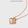 Designer Van Clover Necklace Cleef Four Leaf Clover Necklace Fashion Fourleaf Clover Titanium Steel Classic Designer Jewelry Par Necklace Womens Zircon Pendan