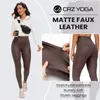 Actieve broek CRZ YOGA Butterluxe Matte kunstleren legging voor dames 25''/28'' - Hoog getailleerde stretch enkelplooier strak