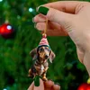 Estatuetas decorativas 1 peça de acrílico divertido decoração de dachshund pendurado pingente como presente de natal 2024 ano criativo interior de carro de cachorro